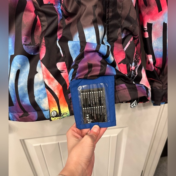 Volcom Snow Boarding Jacket - Picture 7 of 9